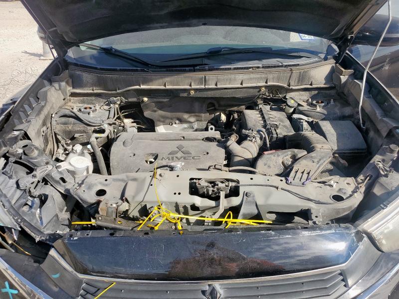 JA4AP3AU3GZ065346 - 2016 MITSUBISHI OUTLANDER ES შავი ფოტო 12