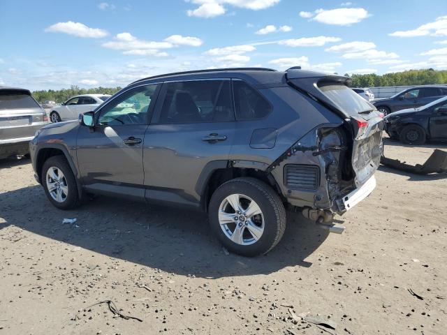 2T3P1RFV3LW103903 - 2020 TOYOTA RAV4 XLE GRAY photo 2