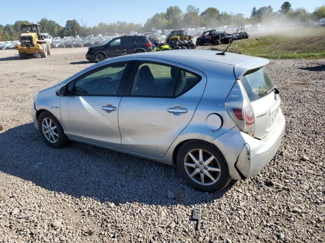 JTDKDTB30D1034025 - 2013 TOYOTA PRIUS C 灰色 照片 2