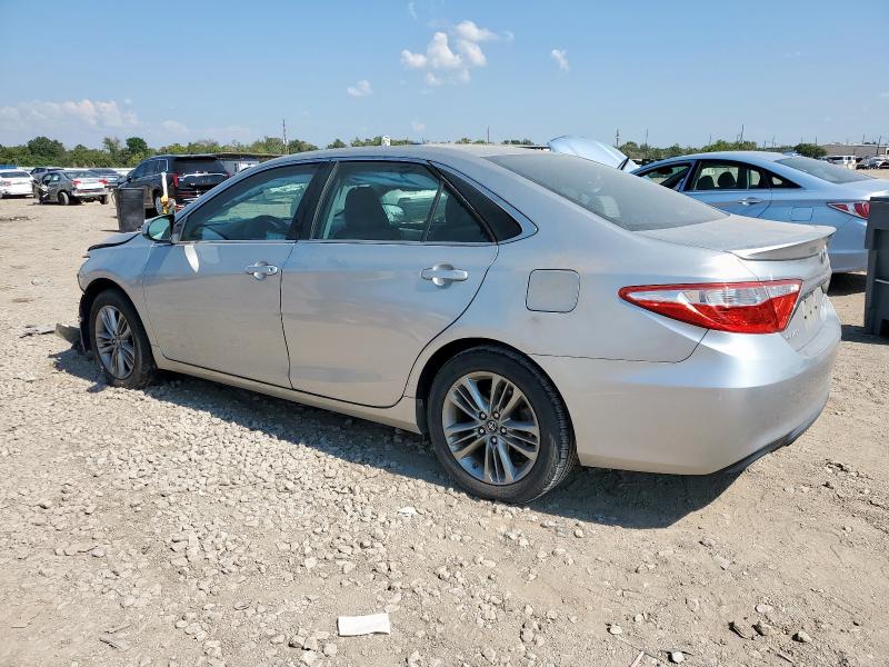 4T1BF1FK7GU610157 - 2016 TOYOTA CAMRY LE 银色 照片 2