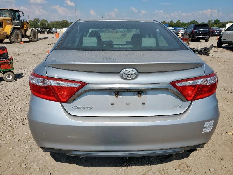 4T1BF1FK7GU610157 - 2016 TOYOTA CAMRY LE 银色 照片 6