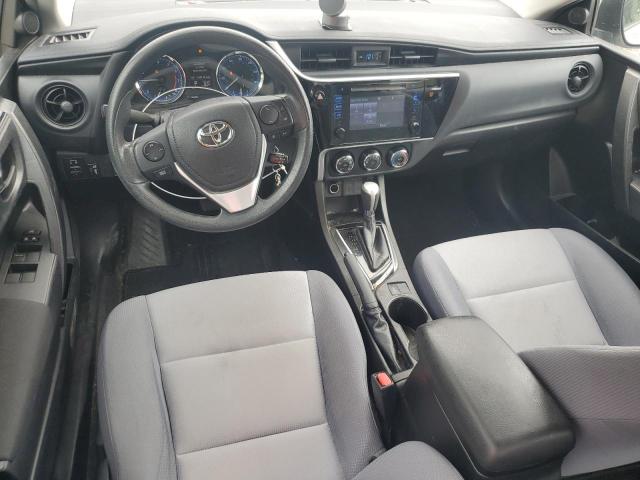 5YFBURHEXHP701079 - 2017 TOYOTA COROLLA L SILVER photo 8