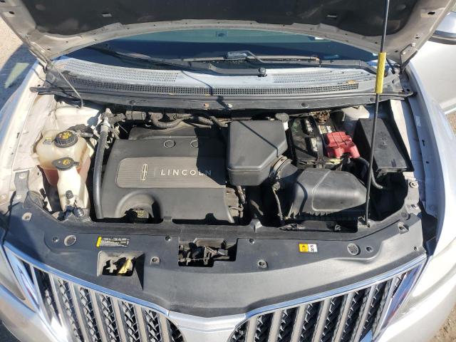 2LMDJ6JK9DBL09648 - 2013 LINCOLN MKX SILVER photo 12
