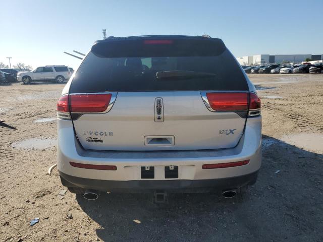 2LMDJ6JK9DBL09648 - 2013 LINCOLN MKX SILVER photo 6