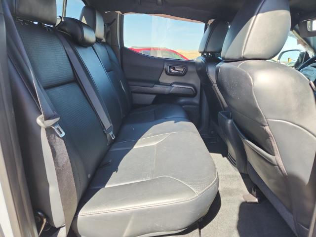 3TMCZ5AN1JM174071 - 2018 TOYOTA TACOMA DOUBLE CAB GRAY photo 10