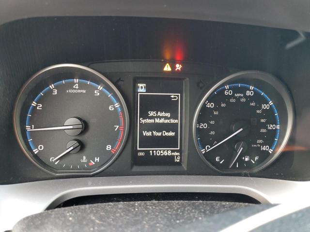 JTMZFREV7JJ185593 - 2018 TOYOTA RAV4 LE Szary zdjęcie 9