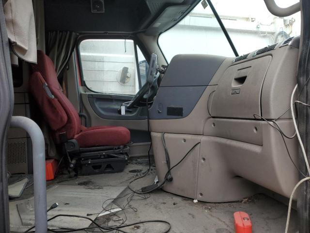 3AKJGLDR4HSHW3613 - 2017 FREIGHTLINER CASCADIA 1 红色 照片 5