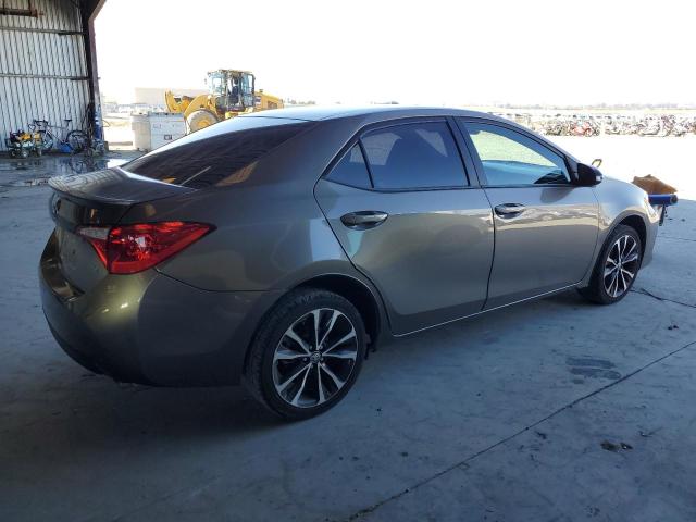 2T1BURHE9JC042241 - 2018 TOYOTA COROLLA L GRAY photo 3