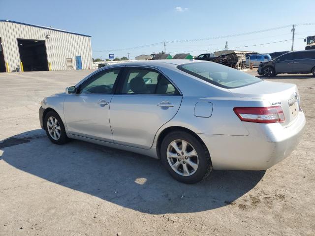 4T1BF3EK3BU634364 - 2011 TOYOTA CAMRY BASE Gümüş foto 2