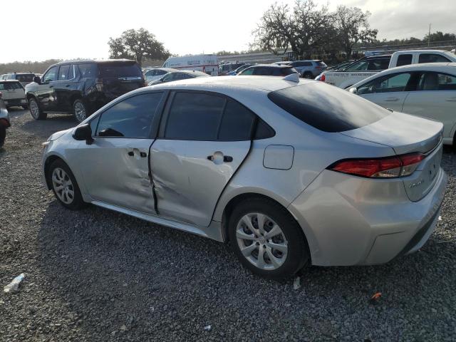 5YFEPMAEXMP267774 - 2021 TOYOTA COROLLA LE Сріблястий фото 2