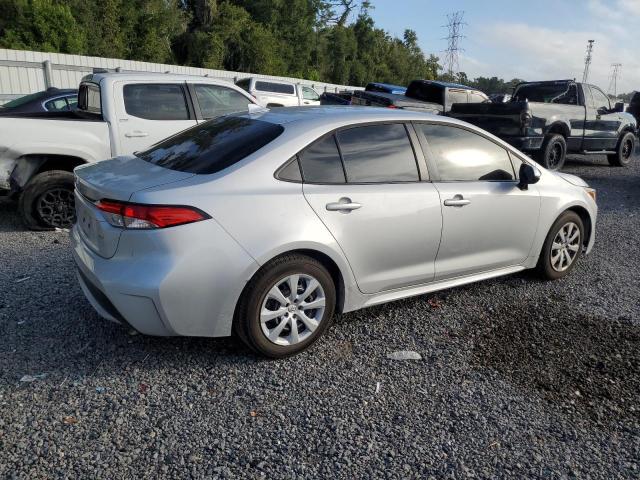 5YFEPMAEXMP267774 - 2021 TOYOTA COROLLA LE Сріблястий фото 3