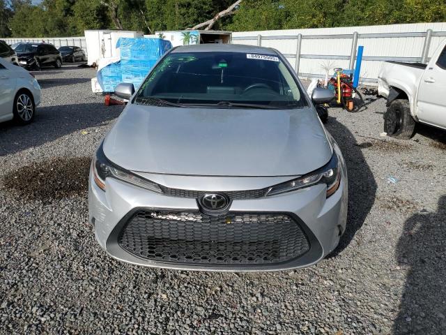 5YFEPMAEXMP267774 - 2021 TOYOTA COROLLA LE Сріблястий фото 5