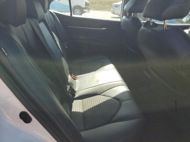 4T1G11AK3MU425689 - 2021 TOYOTA CAMRY SE WHITE photo 10