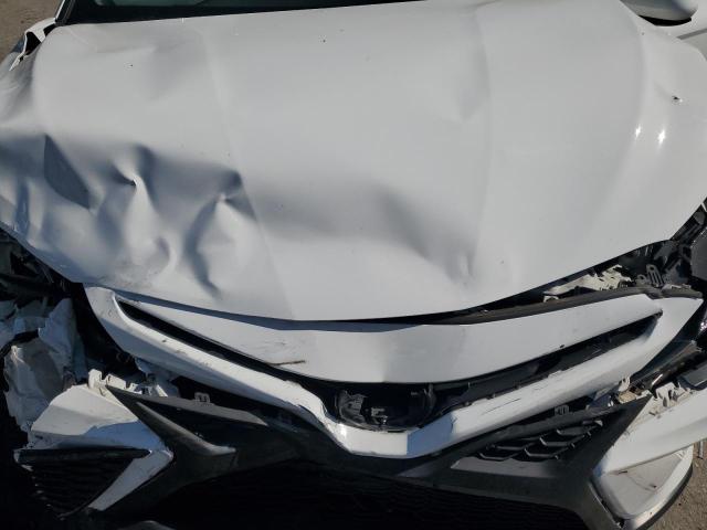 4T1G11AK3MU425689 - 2021 TOYOTA CAMRY SE WHITE photo 11