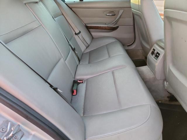 WBAPH7G56BNN05478 - 2011 BMW 328 I SILVER photo 10