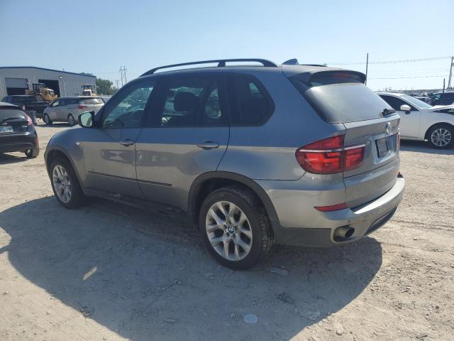 5UXZV4C55CL764984 - 2012 BMW X5 XDRIVE35I ნაცრისფერი ფოტო 2
