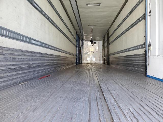 1UYVS248XCM452810 - 2012 UTILITY VS2RA Білий фото 5