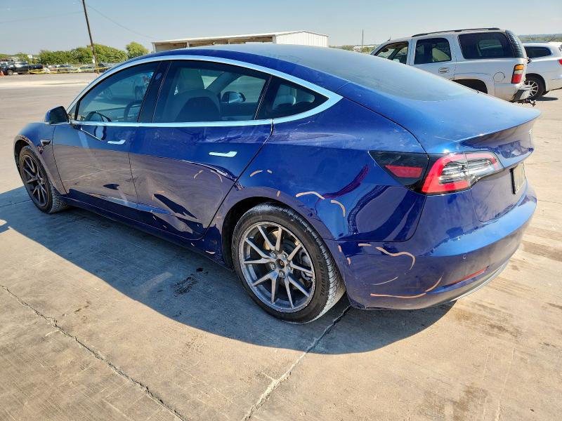 5YJ3E1EA0LF740952 - 2020 TESLA MODEL 3 Blau Foto 2