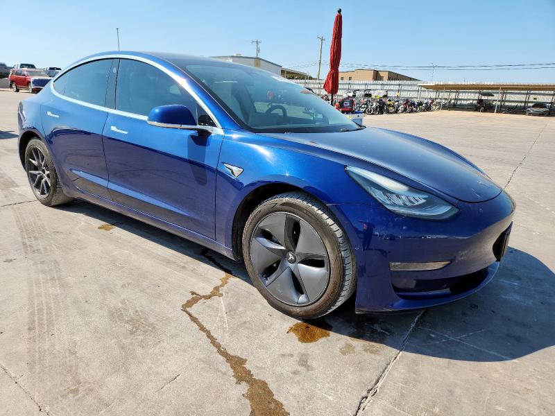 5YJ3E1EA0LF740952 - 2020 TESLA MODEL 3 Blau Foto 4