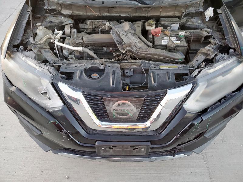 KNMAT2MT2HP599398 - 2017 NISSAN ROGUE S შავი ფოტო 11