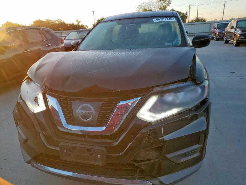 KNMAT2MT2HP599398 - 2017 NISSAN ROGUE S შავი ფოტო 5