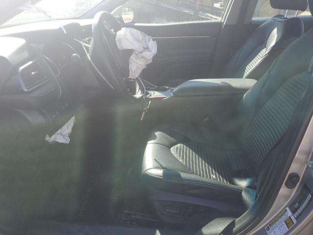 4T1G11AK2LU922618 - 2020 TOYOTA CAMRY SE SILVER photo 7