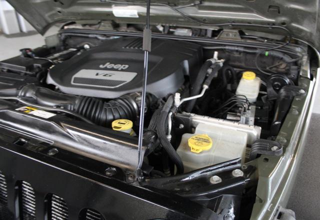 1C4BJWDG9FL670329 - 2015 JEEP WRANGLER UNLIMITED SPORT GREEN photo 7