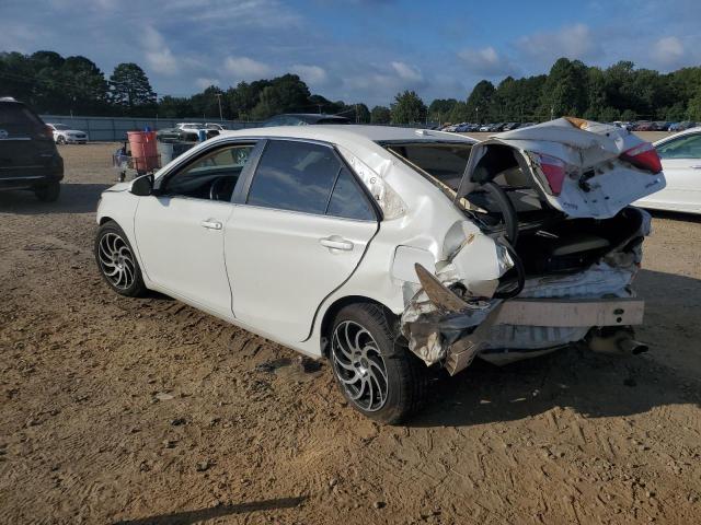 4T1BF1FK1HU291923 - 2017 TOYOTA CAMRY LE WHITE photo 2