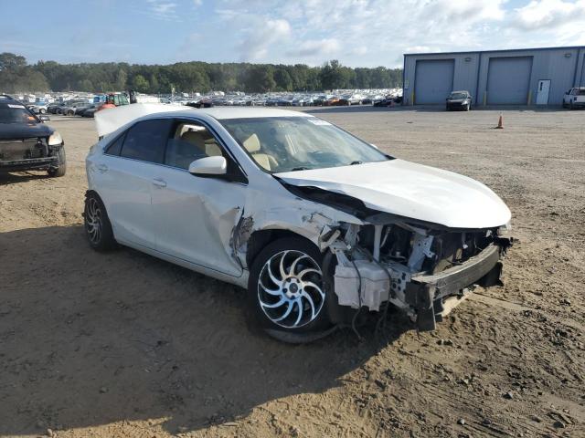 4T1BF1FK1HU291923 - 2017 TOYOTA CAMRY LE WHITE photo 4