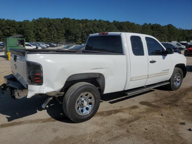 1GCEC19C69Z298563 - 2009 CHEVROLET SILVERADO C1500 WHITE photo 3