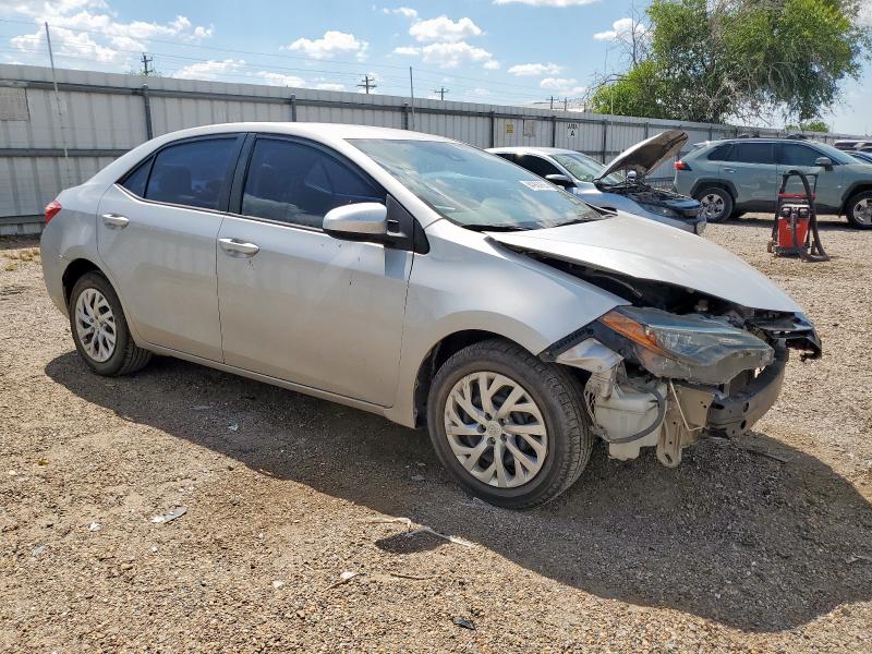 5YFBURHE8JP833277 - 2018 TOYOTA COROLLA L 灰色 照片 4