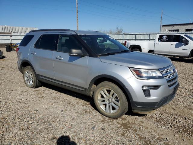1FM5K8D83KGB26020 - 2019 FORD EXPLORER XLT Gümüş fotoğraf 4