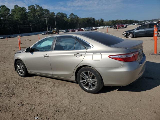 4T1BF1FKXFU050780 - 2015 TOYOTA CAMRY LE GOLD photo 2