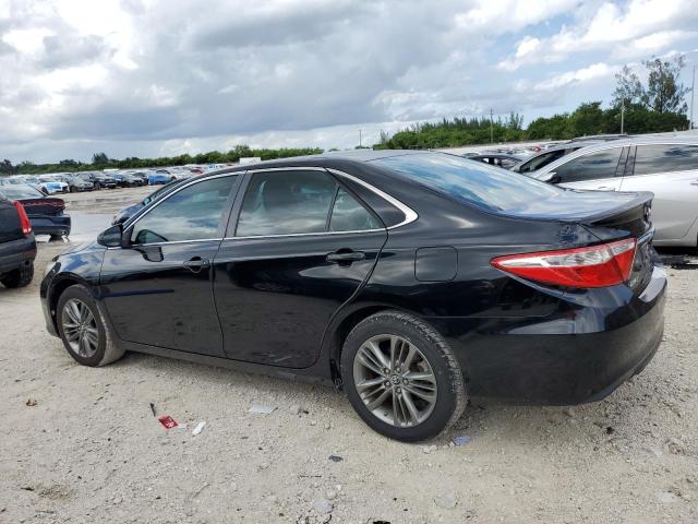 4T1BF1FK4GU257750 - 2016 TOYOTA CAMRY LE 黑色 照片 2