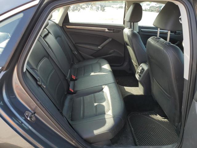 1VWGT7A31HC062697 - 2017 VOLKSWAGEN PASSAT SE GRAY photo 10