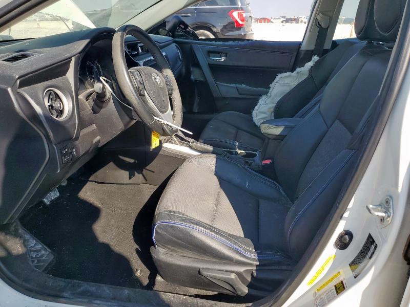 5YFBURHE1JP754484 - 2018 TOYOTA COROLLA L أبيض صورة 7