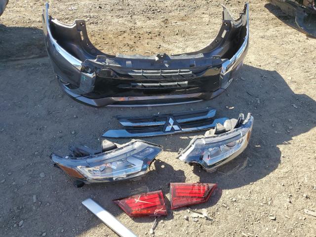 JA4J24A53JZ071796 - 2018 MITSUBISHI OUTLANDER SE BROWN photo 13