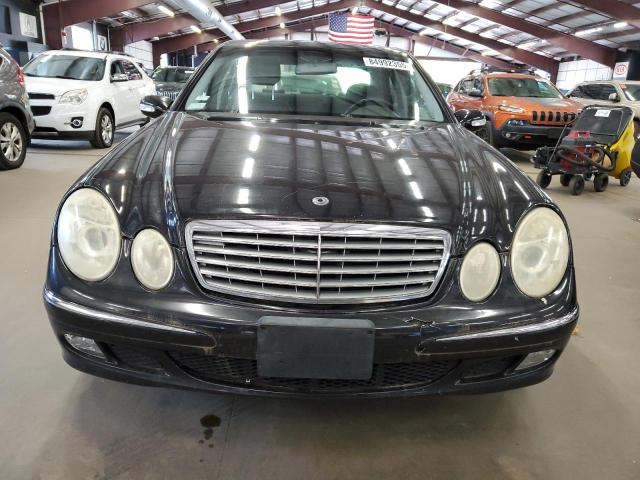WDBUF65J54A531004 - 2004 MERCEDES-BENZ E 320 შავი ფოტო 5
