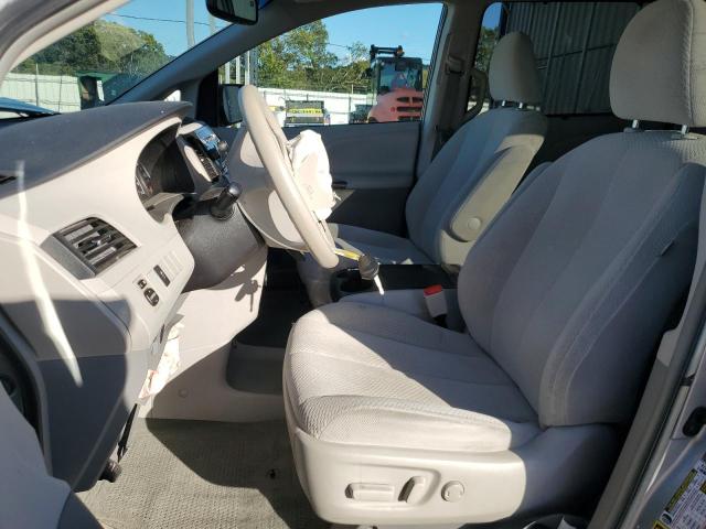 5TDKK3DC3ES452232 - 2014 TOYOTA SIENNA LE 银色 照片 7