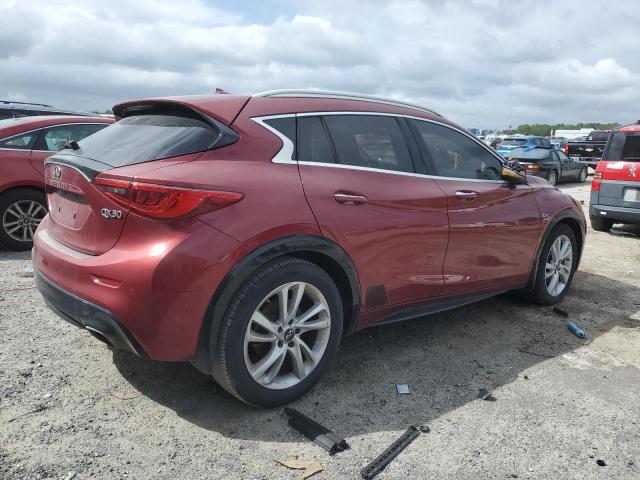 SJKCH5CP2HA023956 - 2017 INFINITI QX30 BASE 红色 照片 3