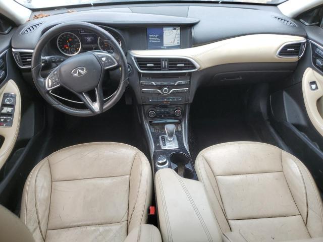 SJKCH5CP2HA023956 - 2017 INFINITI QX30 BASE 红色 照片 8