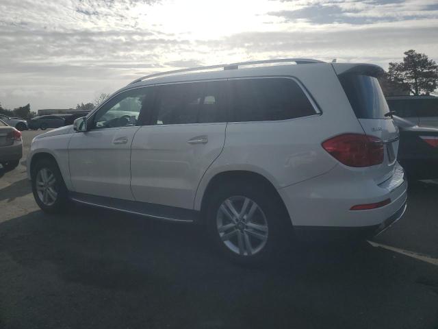 4JGDF6EEXFA469229 - 2015 MERCEDES-BENZ GL 450 4MATIC WHITE photo 2
