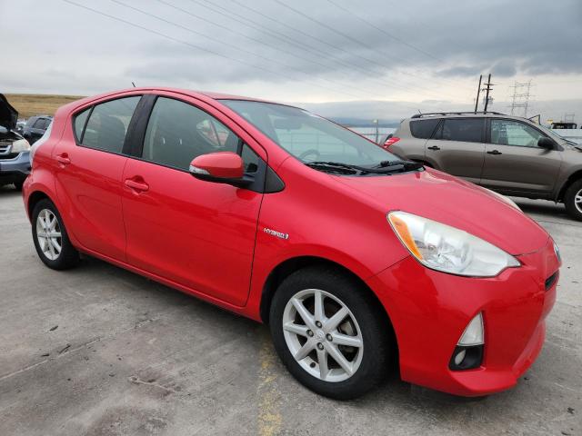 JTDKDTB36D1556657 - 2013 TOYOTA PRIUS C Rot Foto 4