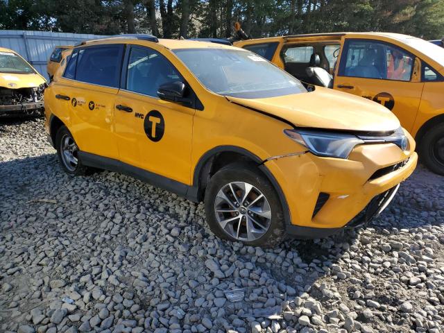 JTMRJREV2JD204872 - 2018 TOYOTA RAV4 HV LE Sarı fotoğraf 4