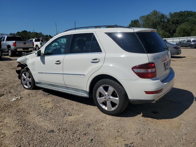4JGBB8GB6BA726947 - 2011 MERCEDES-BENZ ML 350 4MATIC WHITE photo 2