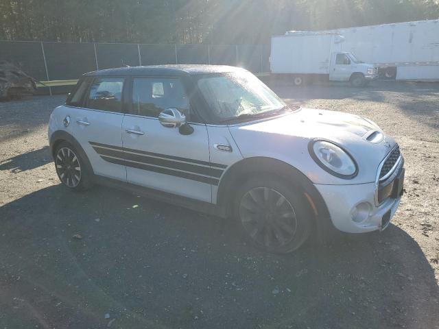 WMWXU3C54G2D29097 - 2016 MINI COOPER S 银色 照片 4