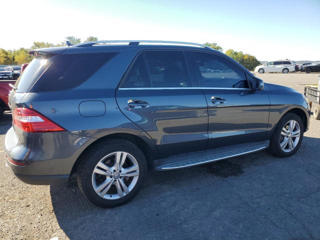 4JGDA5HB2DA105734 - 2013 MERCEDES-BENZ ML 350 4MATIC GRAY photo 3