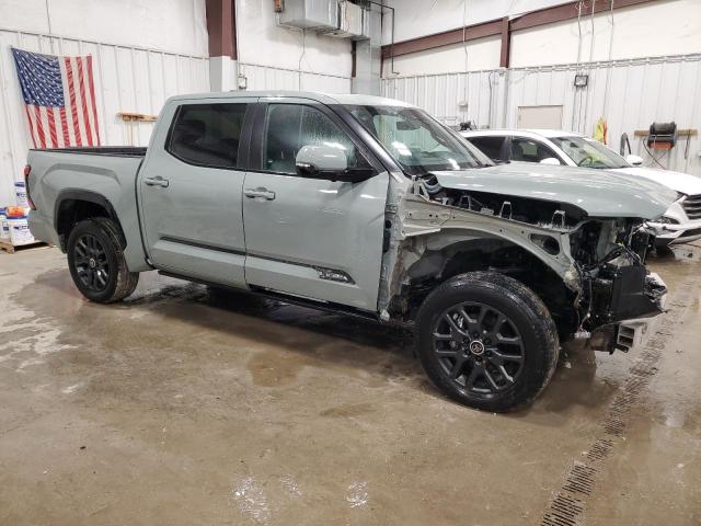 5TFNA5DB5RX139136 - 2024 TOYOTA TUNDRA CREWMAX PLATINUM GRAY photo 4