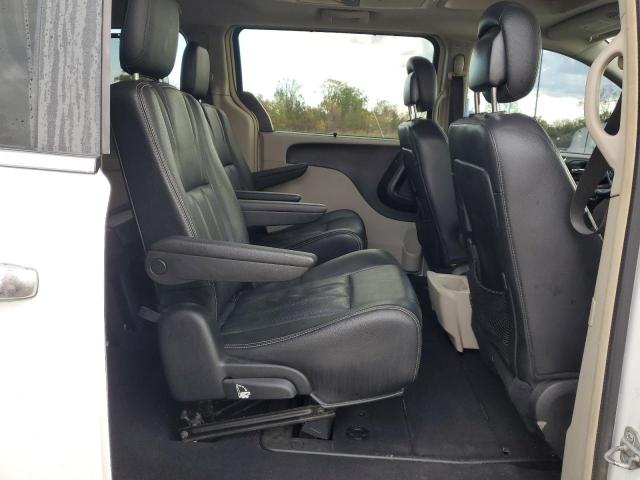 2C4RC1CGXGR285934 - 2016 CHRYSLER TOWN & COU TOURING L WHITE photo 11