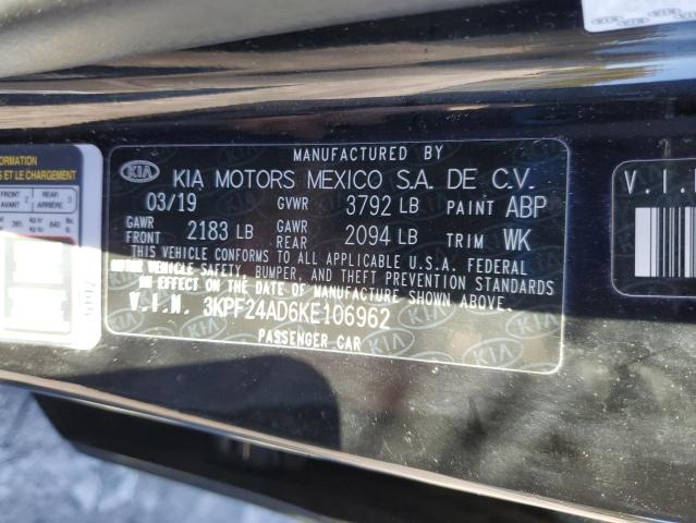 3KPF24AD6KE106962 - 2019 KIA FORTE FE BLACK photo 13